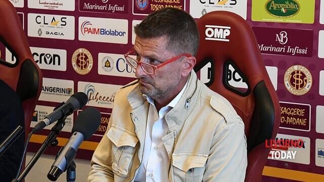 Disfatta Livorno con l'Arezzo, il presidente Toccafondi: "Esonerare l'allenatore? Non prendo decisioni a caldo"